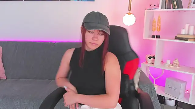 NoraHaynes online show from August 1, 4:25 am