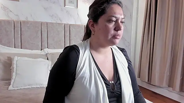 Paula And online show from July 10, 12:38 pm