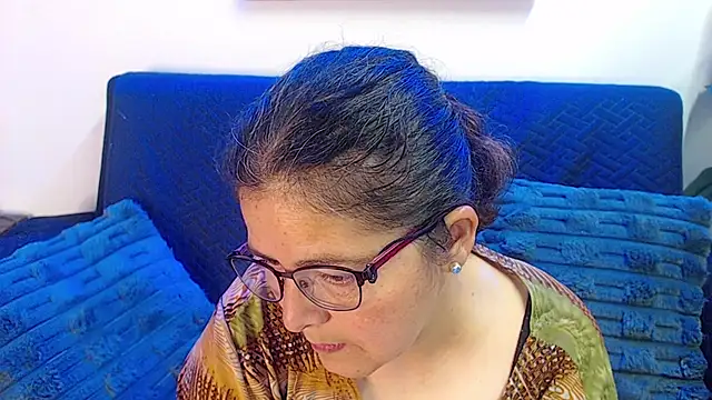 Linda banks  online show from December 15, 1:55 am