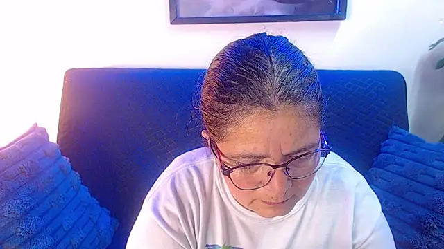 Linda banks  online show from November 23, 1:30 am