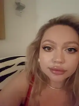 misstitmouseofficial online show from February 4, 6:33 pm