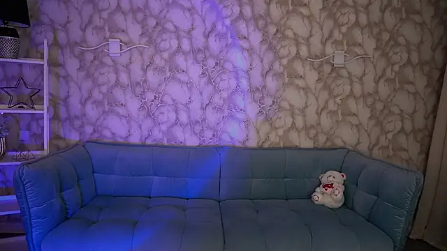 CrystallPaws online show from May 1, 5:32 am