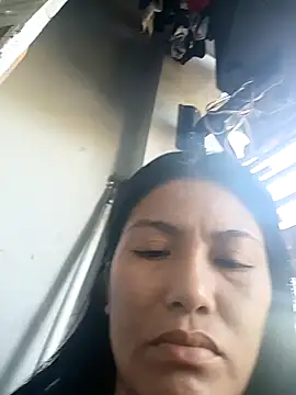 Uniquebeauty32 online show from March 13, 11:28 pm