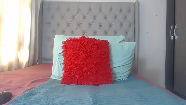 HotSexxy12 online show from July 19, 12:18 pm