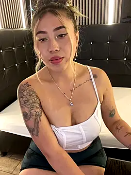  ManuVeelez online show from October 2, 7:52 pm