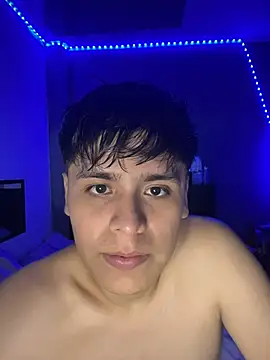 Kailertwink online show from March 22, 3:45 am