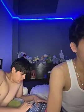 Kailertwink online show from June 15, 9:48 pm