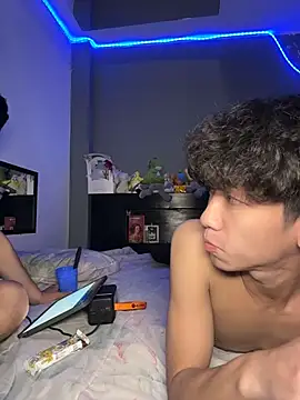 Kailertwink online show from July 22, 10:11 pm
