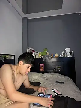 Kailertwink online show from June 28, 3:57 am