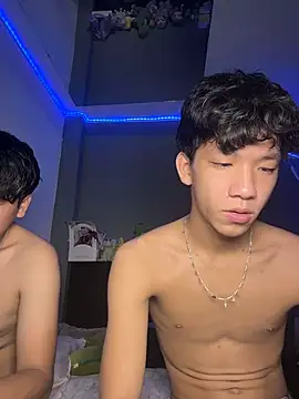 Kailertwink online show from July 8, 10:56 pm