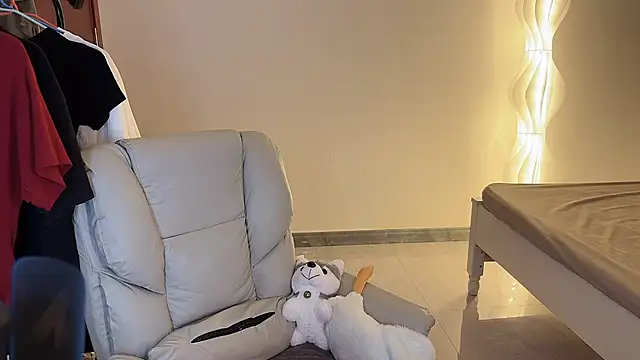 Robin-o3 online show from September 22, 4:38 pm