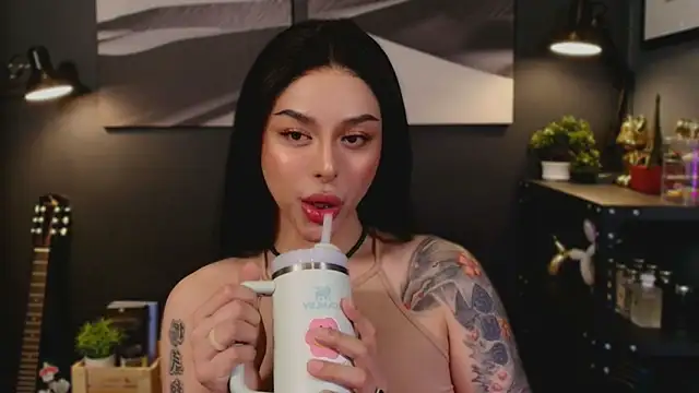 LUNACOCKSLAYER online show from November 1, 6:06 am