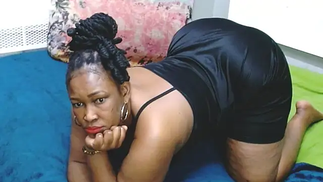 NaughtyMILFxox online show from July 15, 11:37 am