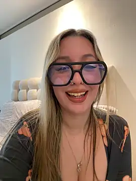 miagarcia250 online show from June 12, 3:03 am