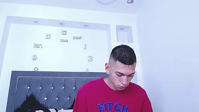 Snapshot of AmelieAndAce chatting on September 13, 12:13 pm AmelieAndAce online show from September 13, 12:13 pm