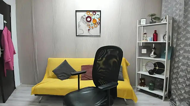 JaquelinLaurent online show from April 29, 7:41 pm