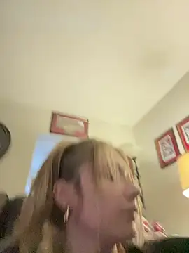 AutumnTides online show from March 6, 9:32 pm