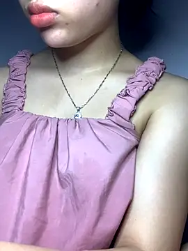 Nguyenha11 online show from October 30, 10:06 am