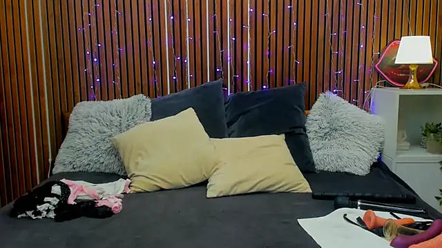 SashaSkyxxx online show from November 8, 9:36 am