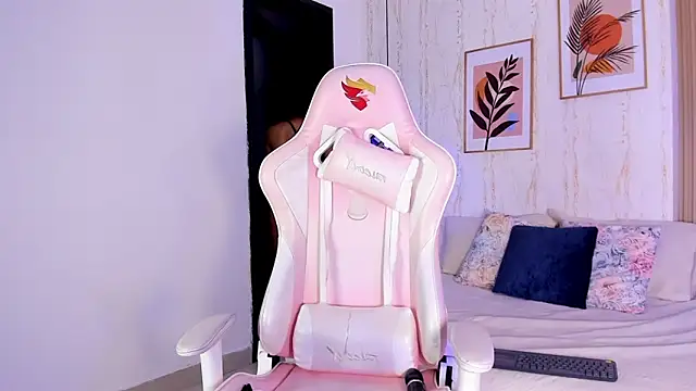 Ayleen Dunkan online show from November 23, 7:37 pm