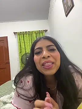 Rachellcooperrr online show from June 14, 5:41 am