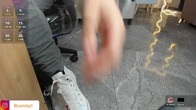 BLUE TAY1 online show from March 5, 12:34 pm