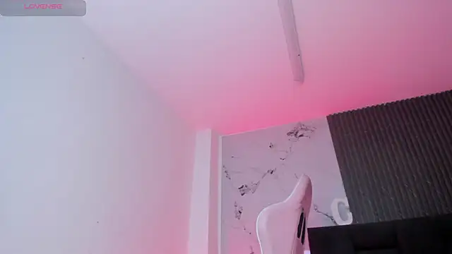chloesagee online show from June 7, 12:28 am