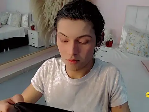 nathalialoes1 online show from October 4, 7:18 pm