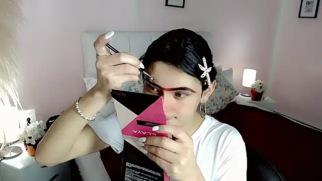 nathalialoes1 online show from January 14, 7:52 pm