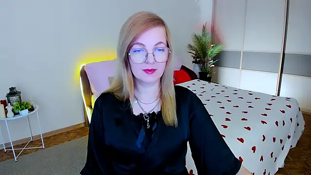 YourUniverser online show from June 15, 9:31 am