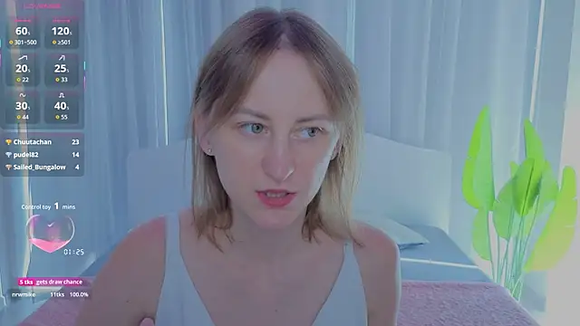 LuluChiiii online show from September 24, 10:47 am