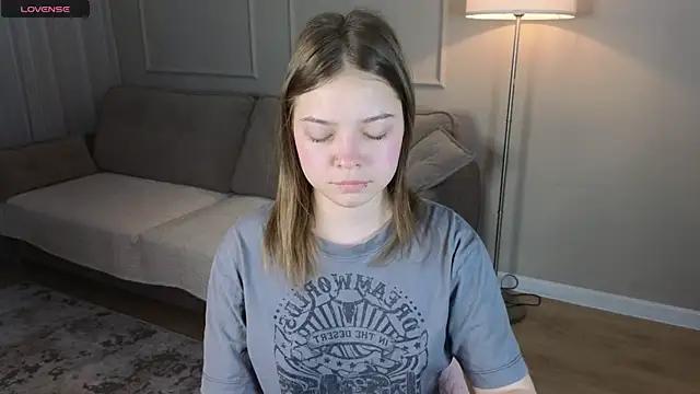 patriciapink online show from May 2, 9:34 am