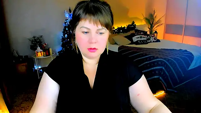 CrystaalStaar online show from December 13, 7:53 pm