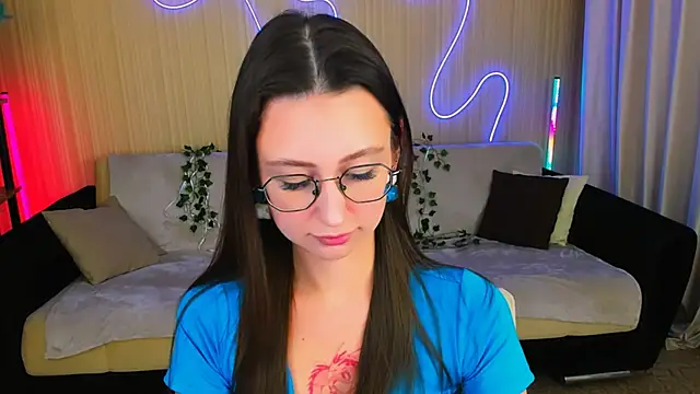 Snapshot of YourLovellyStory chatting on October 17, 4:21 pm YourLovellyStory online show from October 17, 4:21 pm