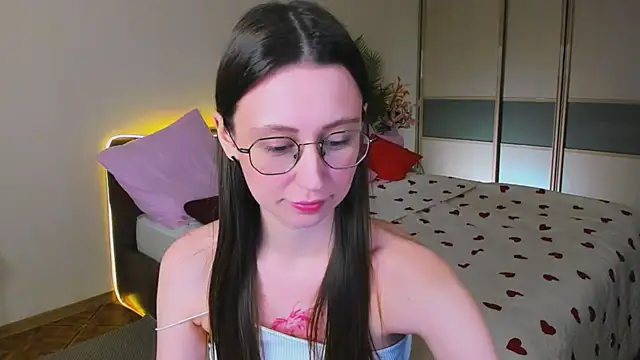 YourLovellyStory online show from April 29, 4:53 pm