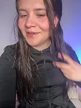 Emilyybennet  online show from July 23, 12:34 am