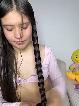 Emilyybennet  online show from March 16, 11:08 pm