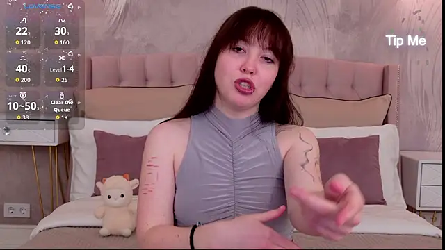 VanessaFields online show from March 10, 4:00 pm