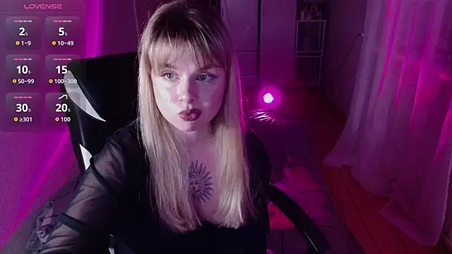 AngelicaHollywood online show from March 18, 9:20 pm