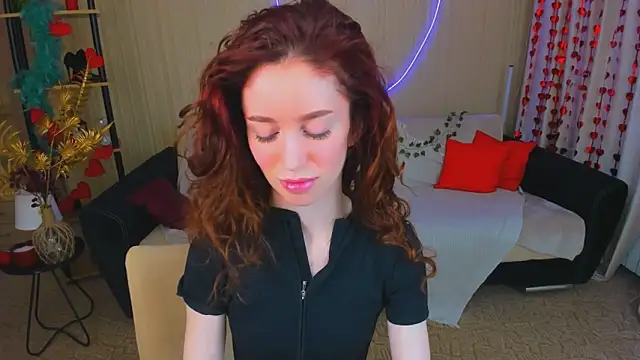 ChristinaConteeree online show from March 9, 4:26 am