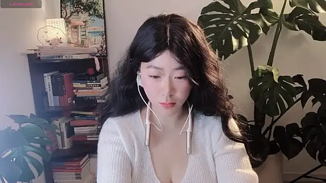 Emmaq996 online show from February 11, 2:36 am