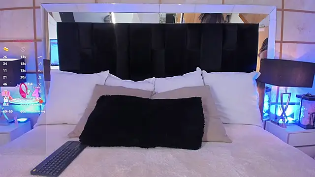 GretaVelvet online show from October 31, 8:24 pm