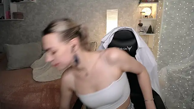 NickyAdamidi online show from January 10, 2:00 pm