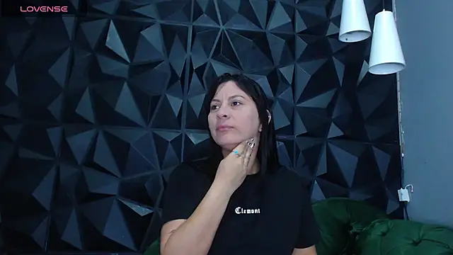 helenasaenz online show from November 24, 12:07 pm