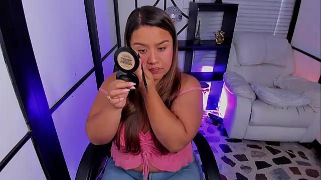 ElaBourn  online show from September 12, 1:29 pm