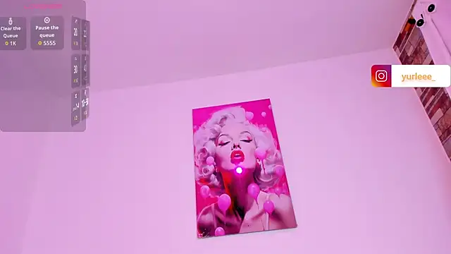 Brandy brown  online show from June 11, 12:32 am