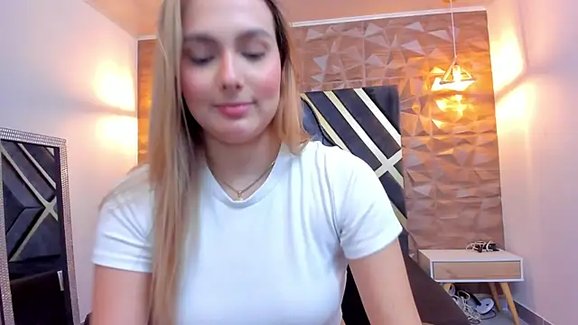 Snapshot of Emmaa_white_ chatting on September 12, 5:42 pm Emmaa white online show from September 12, 5:42 pm