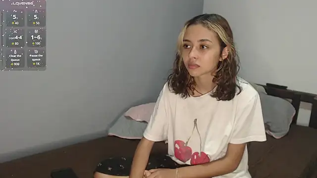 Snapshot of brisazanes chatting on October 3, 9:20 pm brisazanes online show from October 3, 9:20 pm