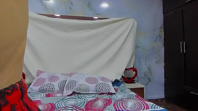 Snapshot of Averange_boys_X chatting on October 29, 11:47 am Averange boys X online show from October 29, 11:47 am