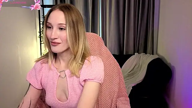 BiancaHelo online show from October 6, 2:01 pm